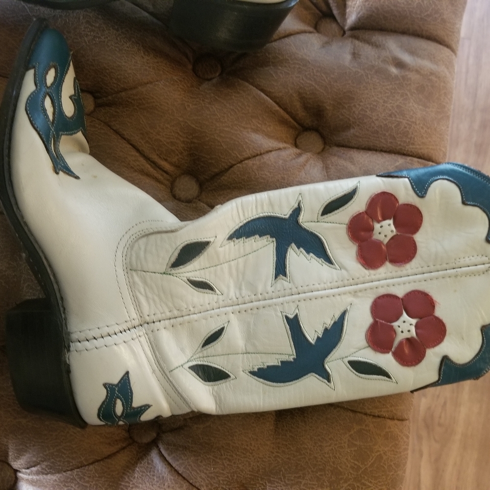 Vintage white and turquoise Acme Cowgirl Boots
